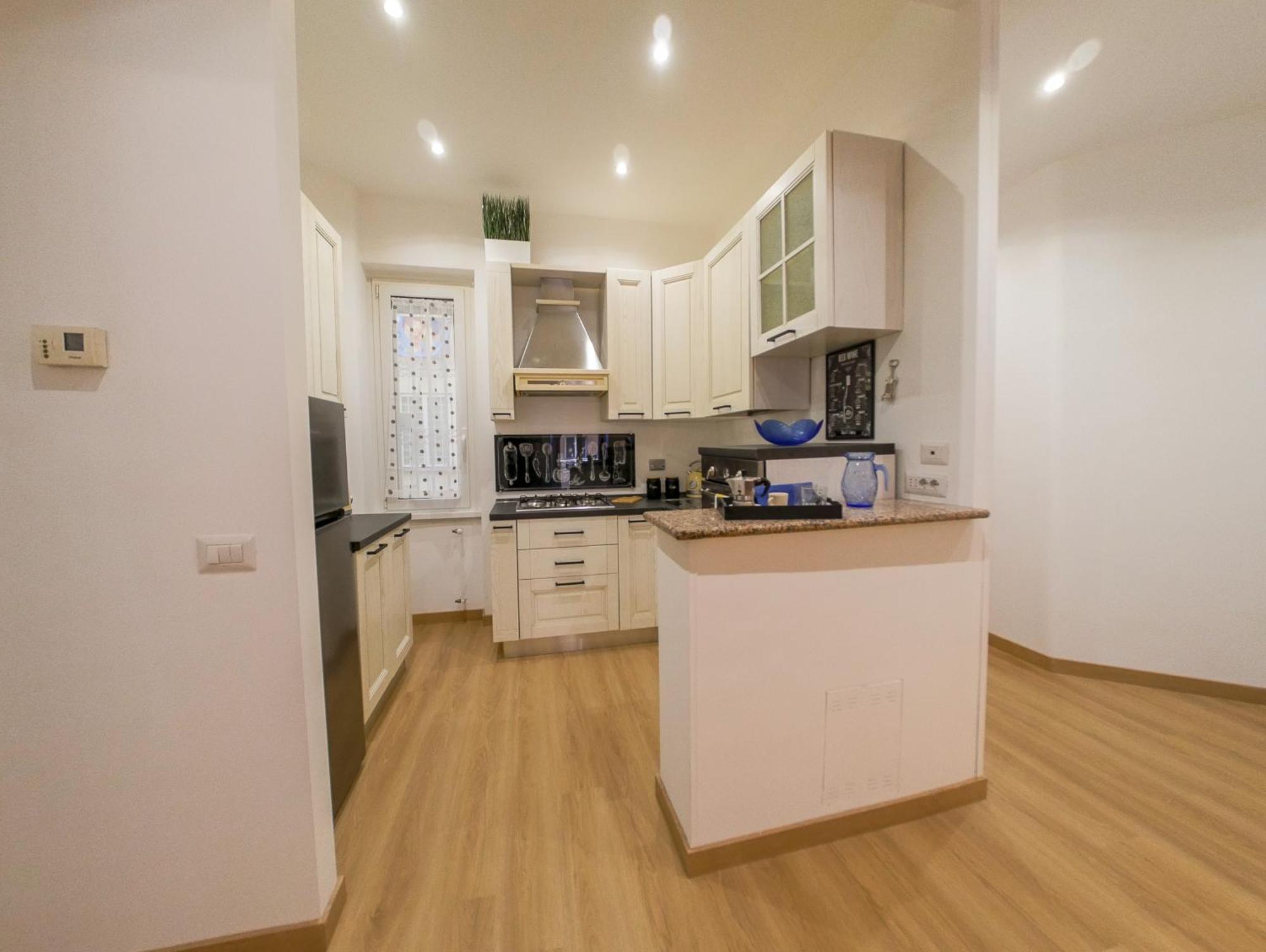 Chic Modern 2-Bedroom Near Metro Рим Екстер'єр фото
