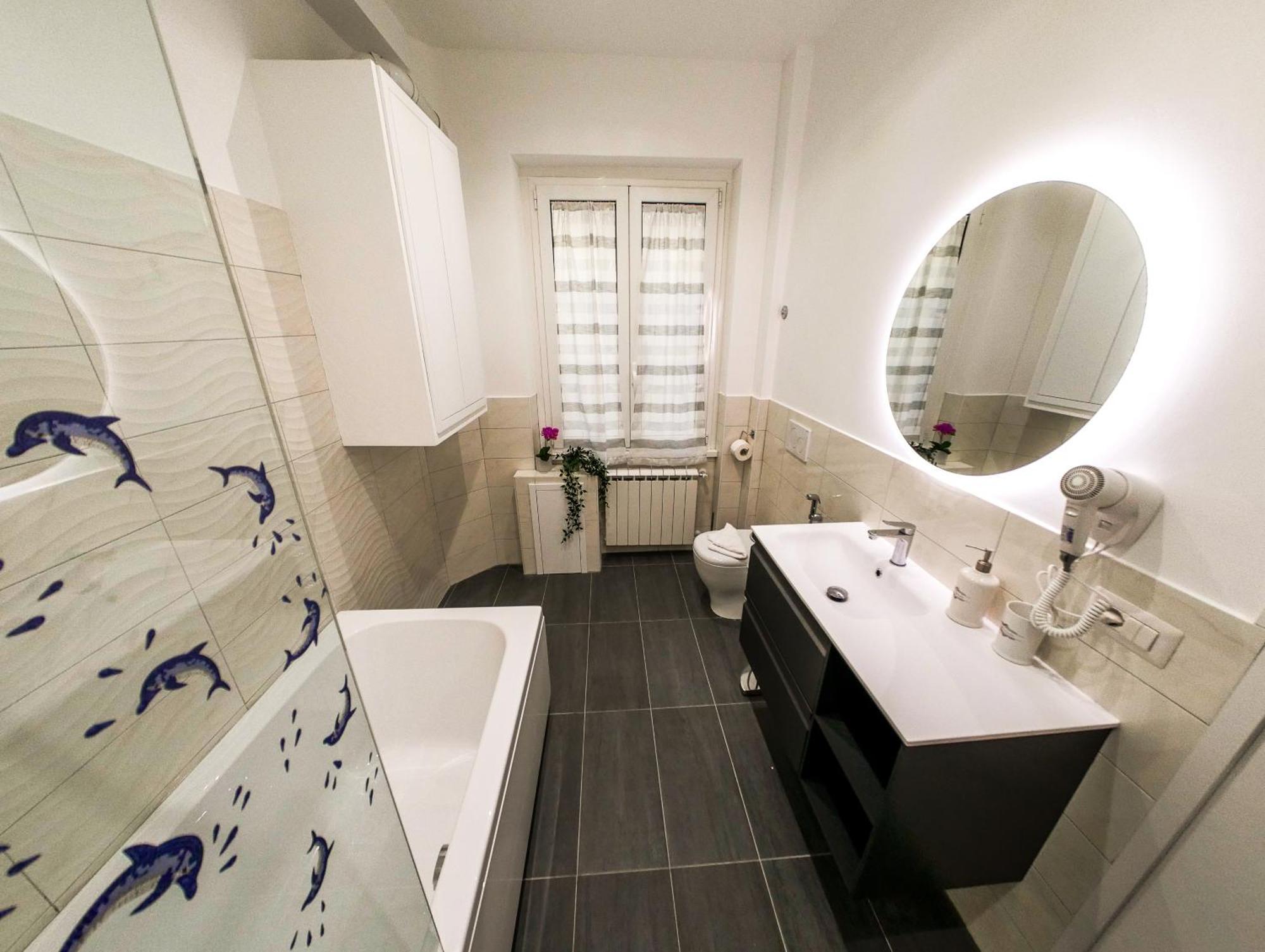 Chic Modern 2-Bedroom Near Metro Рим Екстер'єр фото